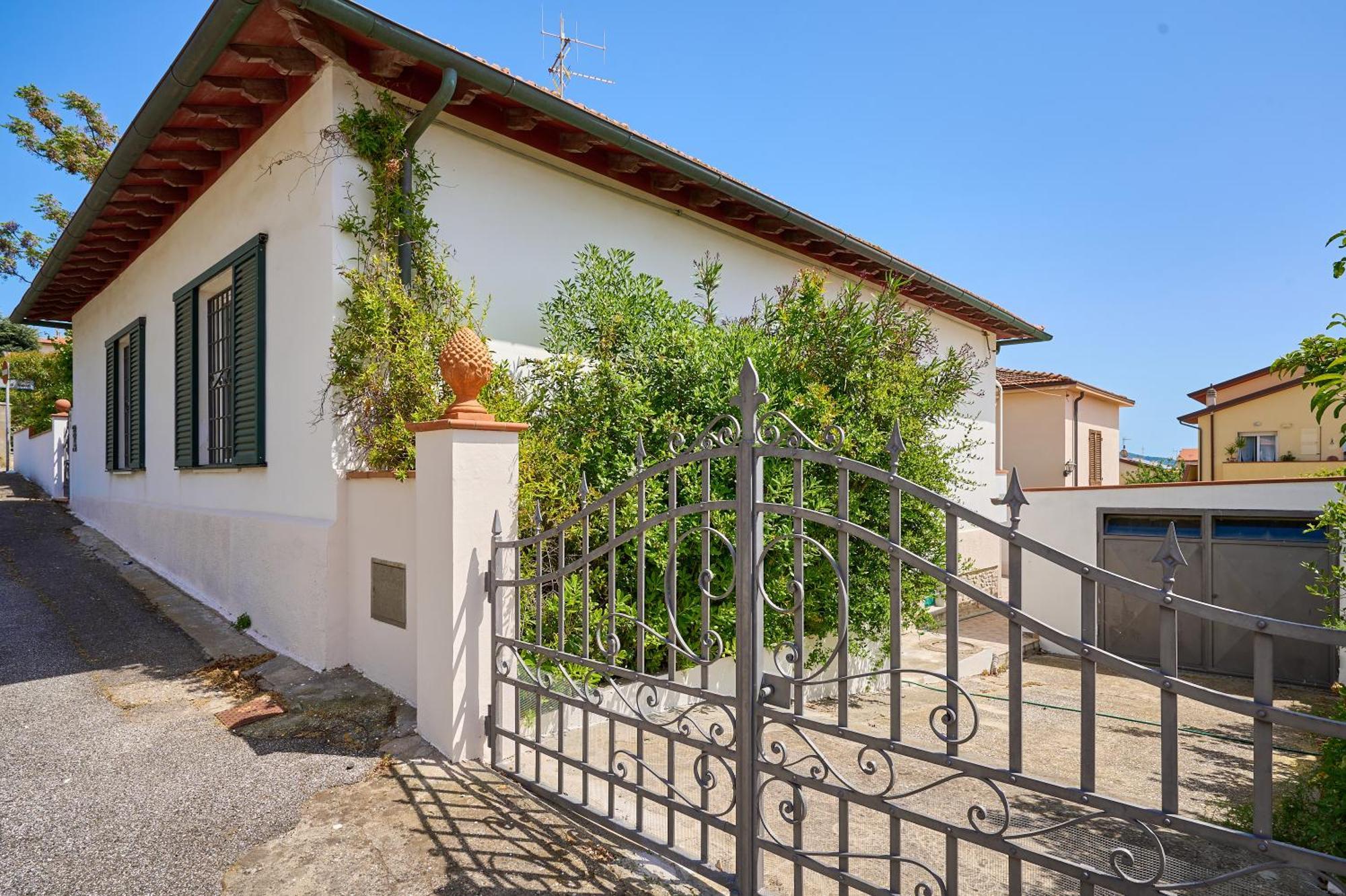 Casa Cipresso Villa San Vincenzo Exterior foto